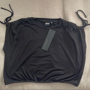 Mono B Cropped Athletic Top with adjustable shoulders Women’s Small